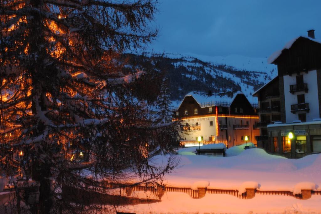 Hotel Savoy Colle Sestriere Zewnętrze zdjęcie